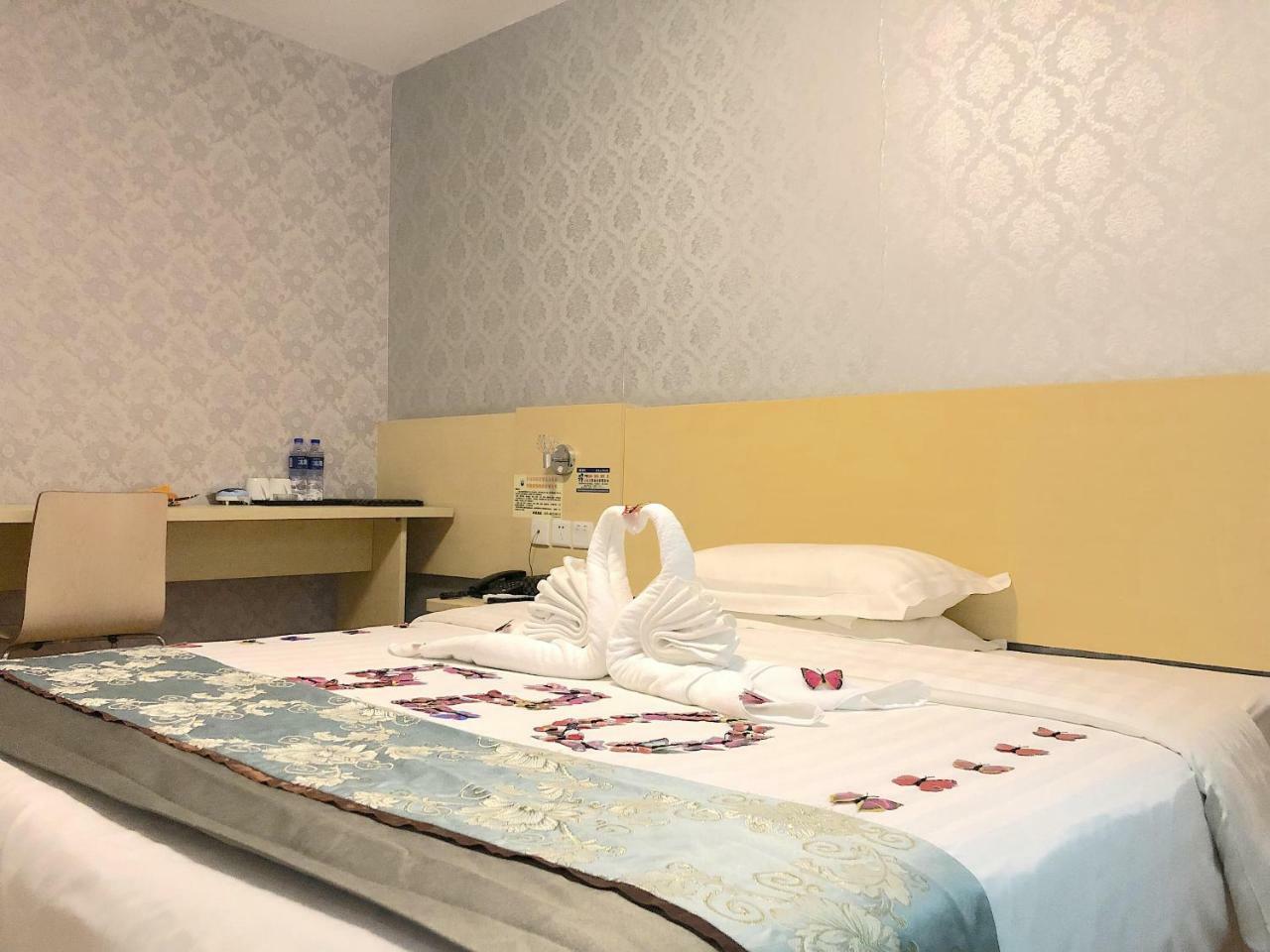 Jia Mei Xin Holiday Hotel Baiyun Airport Branch Γκουανγκζού Εξωτερικό φωτογραφία